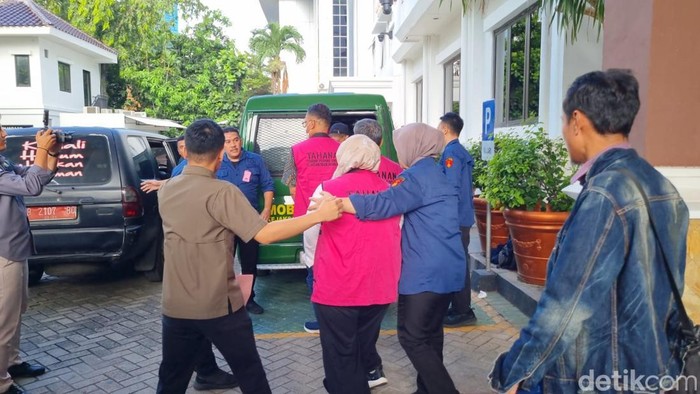 Kejari Jakpus menetapkan 5 tersangka kasus dugaan korupsi proyek Pusat Data Nasional Sementara (PDNS). (Taufiq/detikcom).