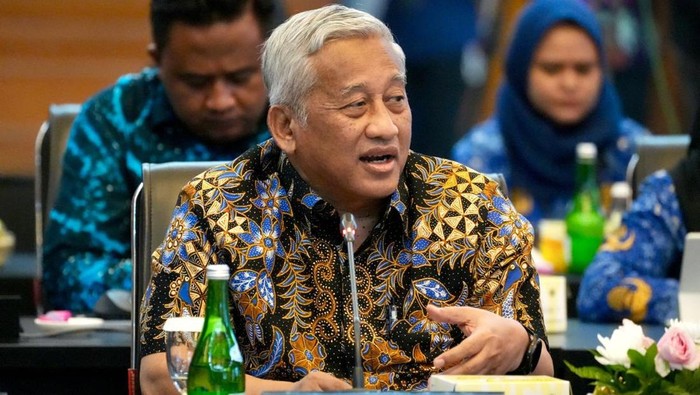 Ketua Tim Formatur Sekolah Rakyat Prof. Muhammad Nuh Ketua Tim Formatur Sekolah Rakyat Prof. Muhammad Nuh