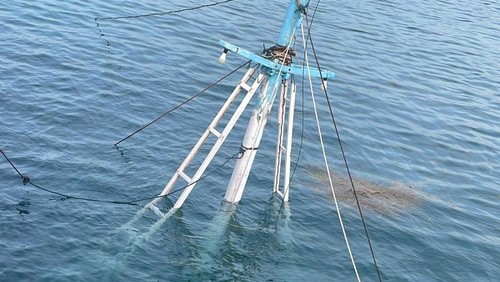 KLM Yusril 01 tenggelam di pelabuhan Marapokot, Kecamatan Aesesa, Nagekeo, Nusa Tenggara Timur (NTT), Kamis (22/5/2025) dinihari (Dok. KUPP Kelas III Marapokot)