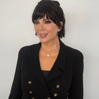Keluarga Kardashian-Jenner memang tidak luput dari rumor operasi plastik. Sebelumnya Kris sudah mengaku telah melakukan sejumlah tindakan, seperti Botox, facelift dan operasi payudara.  Foto: Instagram Kris Jenner