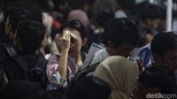Selain lowongan pekerjaan, acara juga menyediakan layanan bimbingan karier, konsultasi penulisan CV, hingga pelatihan singkat seputar wawancara kerja. Hal ini ditujukan untuk meningkatkan kesiapan pencari kerja dalam menghadapi proses rekrutmen.