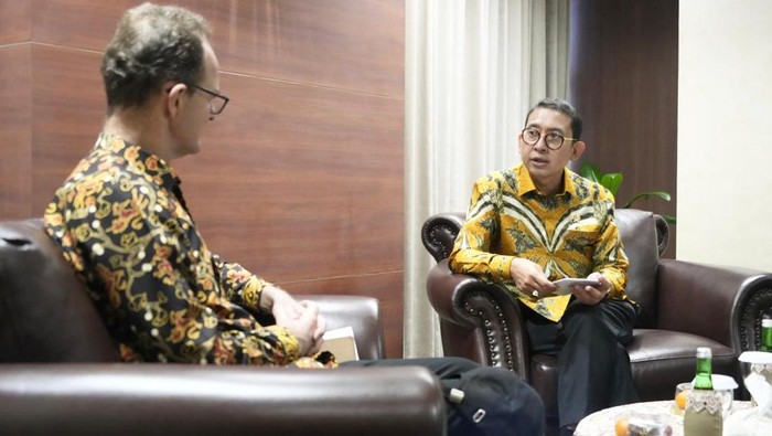Menbud Fadli Zon