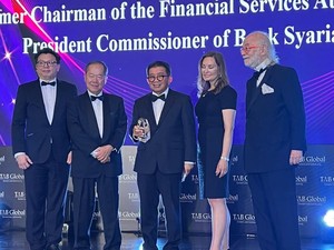Eks Bos OJK Muliaman Hadad Dapat Penghargaan Internasional