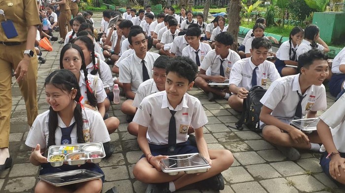 Pemkab Gianyar Pantau Program Makan Bergizi Gratis di 2 Sekolah