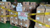 Pemerintah juga menyiapkan sanksi tegas terhadap pelanggaran impor seperti ini. Selain pendekatan persuasif di tahap awal, pelaku usaha yang tetap membandel dapat dikenai larangan edar dan pencabutan izin usaha sebagai bentuk penegakan hukum dan perlindungan pasar domestik.