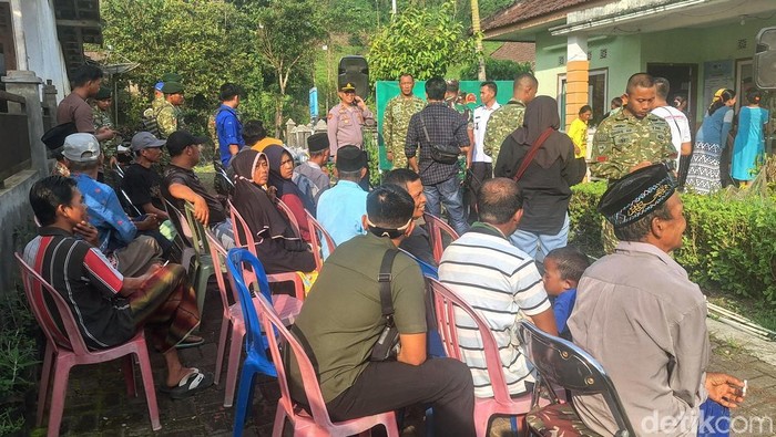 Pengobatan gratis di Kaligedang Ijen