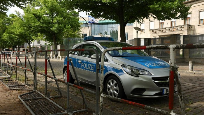 Polisi Perketat Pengamanan Kedutaan Israel di Berlin Polisi Jerman menjaga ketat Kedutaan Israel di Berlin, Kamis (22/5/2025). Pengamanan ditingkatkan menyusul situasi keamanan regional yang memanas.
