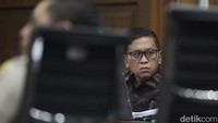Sidang dipimpin oleh ketua majelis sidang Rios Rahmanto. Hasto merupakan terdakwa kasus dugaan merintangi penyidikan kasus dugaan suap dengan tersangka Harun Masiku. Hasto disebut menghalangi KPK menangkap Harun Masiku yang jadi buron sejak 2020.