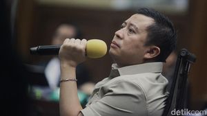 Potret Eks Kader PDIP Saiful Bahri jadi Saksi dalam Sidang Hasto Kristiyanto