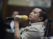 Potret Eks Kader PDIP Saiful Bahri jadi Saksi dalam Sidang Hasto Kristiyanto