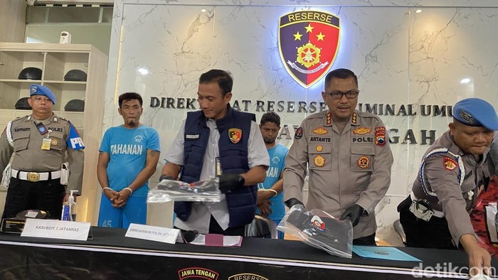 Press rilis kasus perusakan dan pencurian aset milik PT KAI Daop 4 Semarang oleh 4 anggota GRIB Jaya, di Mapolda Jateng, Semarang , Kamis (22/5/2025).