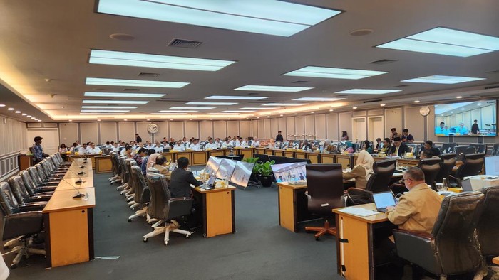 Rapat Ditjenpas Jakarta bersama Komisi XIII DPR RI