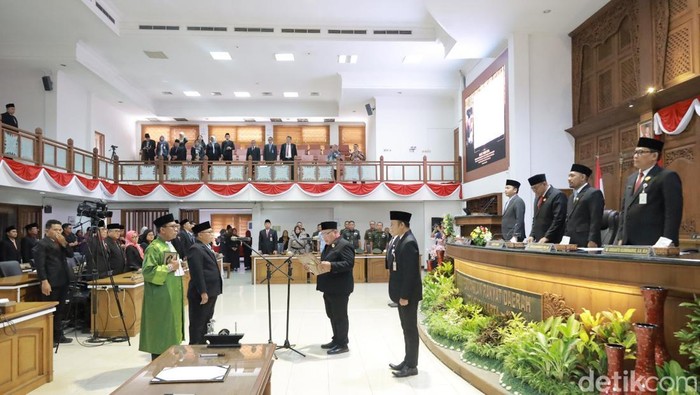 Rapat Paripurna DPRD Solo Penggantian Antarwaktu anggota DPRD, Kamis (22/5/2025).