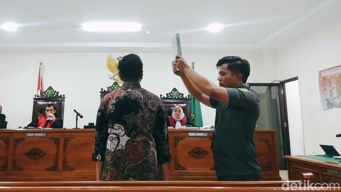 Rektor UIN Alauddin Makassar Prof Hamdan Juhannis hadir sebagai saksi di sidang kasus uang palsu yang digelar di PN Sungguminasa Gowa.