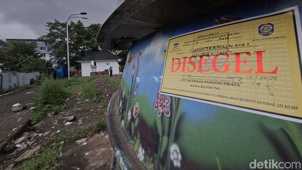 Situasi lahan eks gedung Palaguna yang disegel Pemkot Bandung