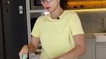 Momen Ussy Sulistiawaty Masak dan Makan Bareng Andhika