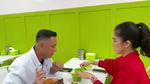 Momen Ussy Sulistiawaty Masak dan Makan Bareng Andhika