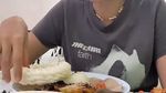 Momen Ussy Sulistiawaty Masak dan Makan Bareng Andhika