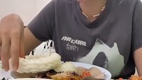 Istri dari Andhika Pratama ini juga diketahui memiliki bisnis kuliner di kawasan Wijaya, Jakarta Selatan. Yaitu Nasi Bejeg Wijaya yang menu andalannya adalah ayam goreng. Foto: Instagram @ussypratama