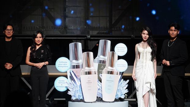 Zoe Levana saat jadi brand representative skincare Crystal Glow.