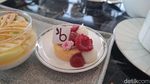 Afternoon Tea Istimewa di Lantai 23 dengan Kue Cantik Buatan Chef Jepang
