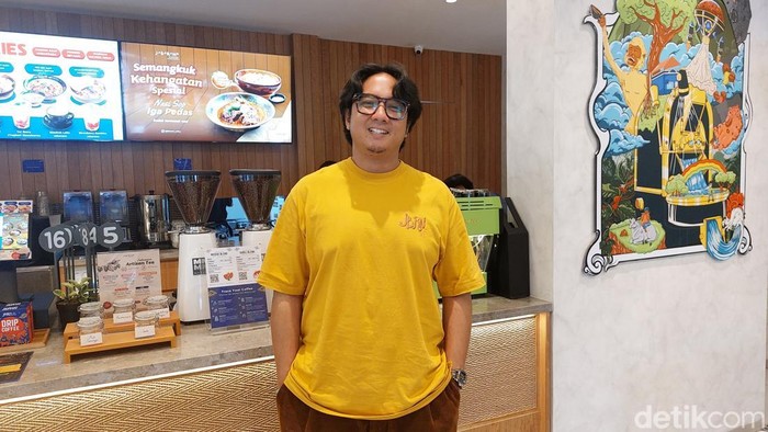 CEO Jabarano Cofee Arnold Dharmmadhya
