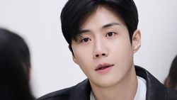 Potret Suzy Jadi Perempuan Legendaris Gyeongseong