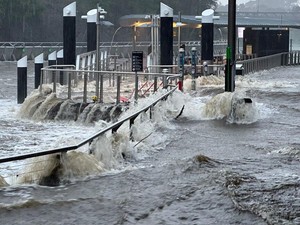 Dunia Hari Ini: Banjir Australia Tewaskan 4 Orang, Ribuan Warga Terisolasi