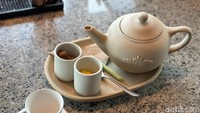 Di Tirta Lounge juga ada menu Wedang Jahe seharga Rp 58.000++. Wedang jahenya disajikan dalam teko. Foto: detikcom/Riska Fitria