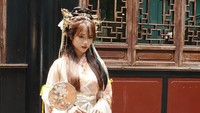 Gaya Fuji memakai Hanfu. (Foto: dok Instagram)
