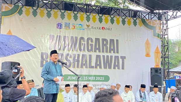 Gubernur Jakarta Pramono Anung menghadiri acara peluncuran 'Manggarai Bershalawat'. (Belia/detikcom)