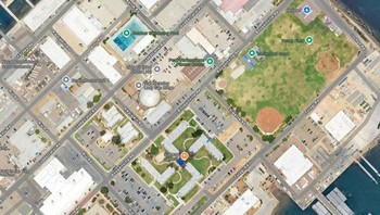 Koordinat: 32°4038.90″N, 117°939.46″W (Coronado, California) Bangunan Angkatan Laut AS ini telah lama memicu kemarahan karena bentuknya yang menyerupai swastika. Dibangun pada tahun 1960-an, bangunan ini tetap tidak berubah hingga saat ini, meskipun ada seruan untuk mengubah desainnya yang kontroversial. Foto: Boredpanda