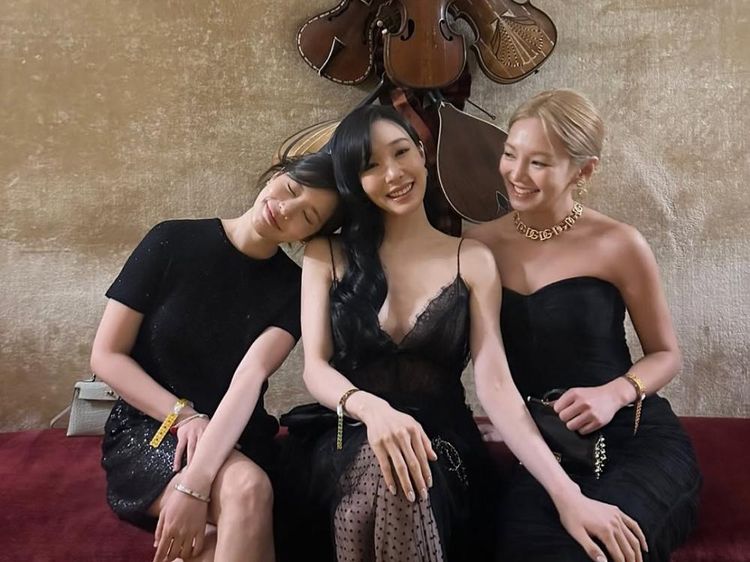 Reuni Hyoyeon, Tiffany dan Sunny Girls Generation di Gold Gala