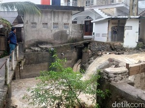 Banjir Terjang Sukabumi, Irigasi yang Baru Diperbaiki Rusak Lagi
