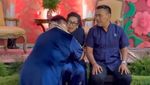 Jelang Pergi Haji, Ivan Gunawan Cium Kaki Ibunda
