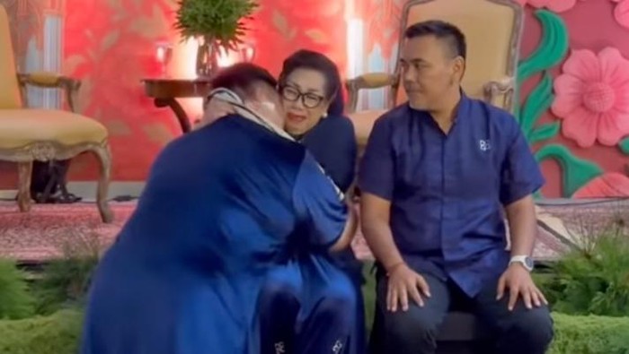 Ivan Gunawan jelang berangkat haji.