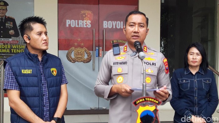 Kapolres Boyolali AKBP Rosyid Hartanto, didampingi Kasat Reskrim AKP Joko Purwadi dan Kasi Humas Iptu Winarsih, Jumat (23/5/2025), menyampaikan update penanganan kasus pesilat tewas saat latihan.