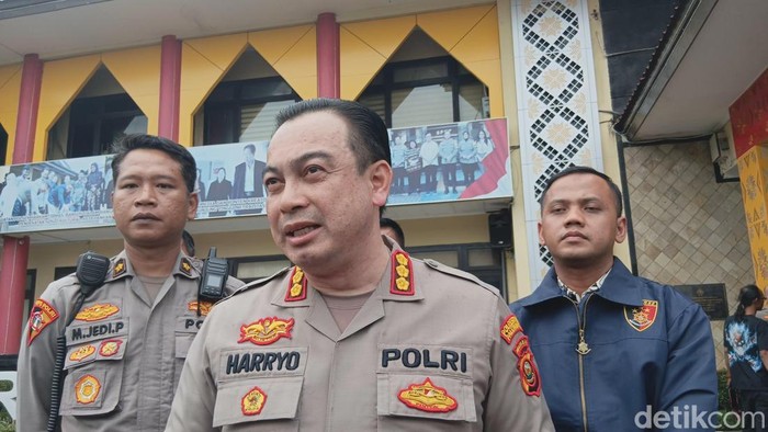 Kapolrestabes Palembang Kombes Harryo Sugihhartono