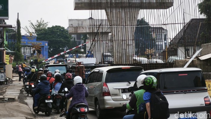 Kemacetan di Jalan Nurtanio Bandung.