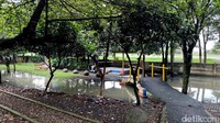 Luasan kolam retensi ini belum sebanding dengan luasan wilayah yang kerap tergenang banjir.