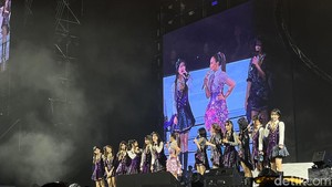 Bukan Rossa namanya, kalau gak berhasil bikin penonton terpukau sepanjang konser tunggalnya.
