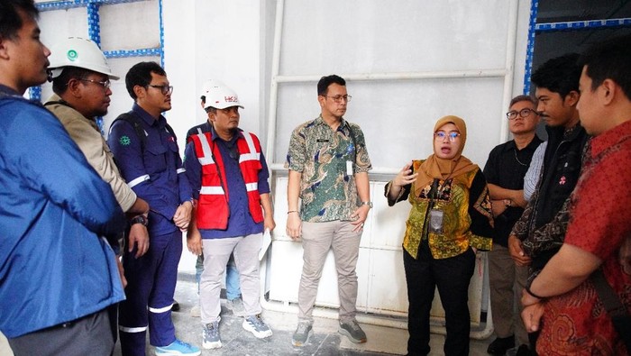 KPK menemukan ada proyek pembangunan sekolah di DKI Jakarta yang alami deviasi atau penyimpangan dari standar sekitar minus 31%. Imbasnya, ada kegiatan belajar mengajar (KBM) terdampak di sejumlah sekolah.