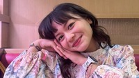 Awal Maret kemarin ketika bulan puasa, Amel Carla merangkum momen-momen serunya. Salah satunya ketika ia makan sushi di restoran Sushiro. Foto: Instagram amelcarla