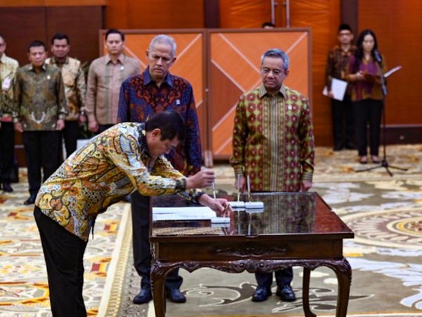 Momen Sri Mulyani Lantik Dirjen Bea Cukai-Dirjen Pajak Pilihan Prabowo