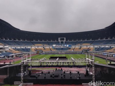 Panggung untuk Sang Juara di GBLA
