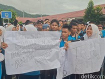 Pelajar Demo di Sekolah Usai Laporkan Oknum Guru Cabuli Siswi Tak Ditanggapi