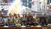 Sementara itu, belanja negara yang mencapai Rp 806,2 triliun berasal dari belanja pemerintah pusat yakni belanja K/L (Rp 253,6 triliun) dan belanja non K/L (Rp 293,1 triliun), serta transfer ke daerah (Rp 259,4 triliun).
