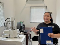 PLTS Atap Jaga Riset Biota Laut Mero Foundation di Tulamben