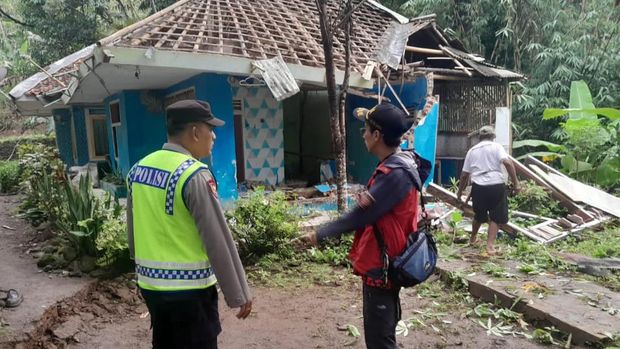 Pergerakan tanah di Tasikmalaya