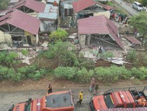 Basarnas Terjunkan 20 Personel Bantu Evakuasi Rumah Warga Rusak Usai Gempa